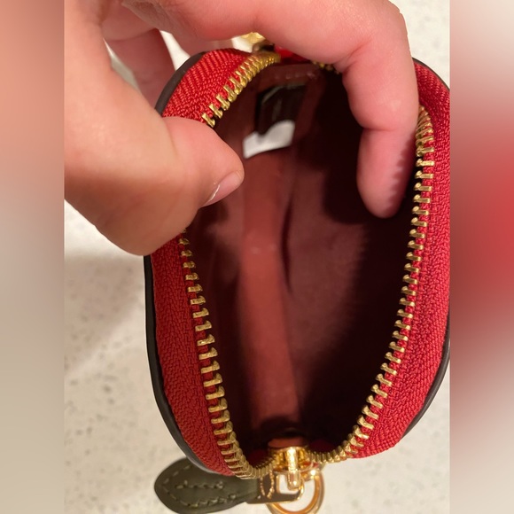 NWT Coach Strawberry Coin Pouch - Picture 4 of 10